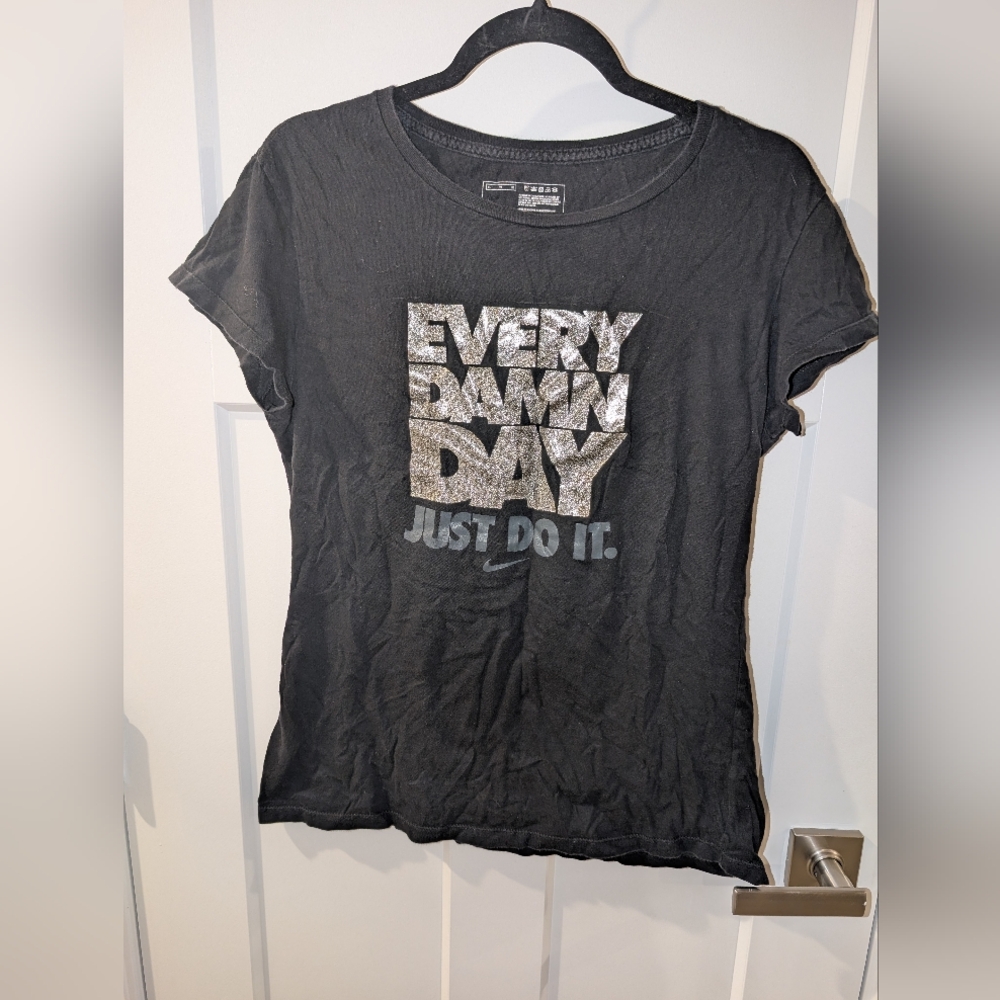 Nike women's workout T-shirt, size XL